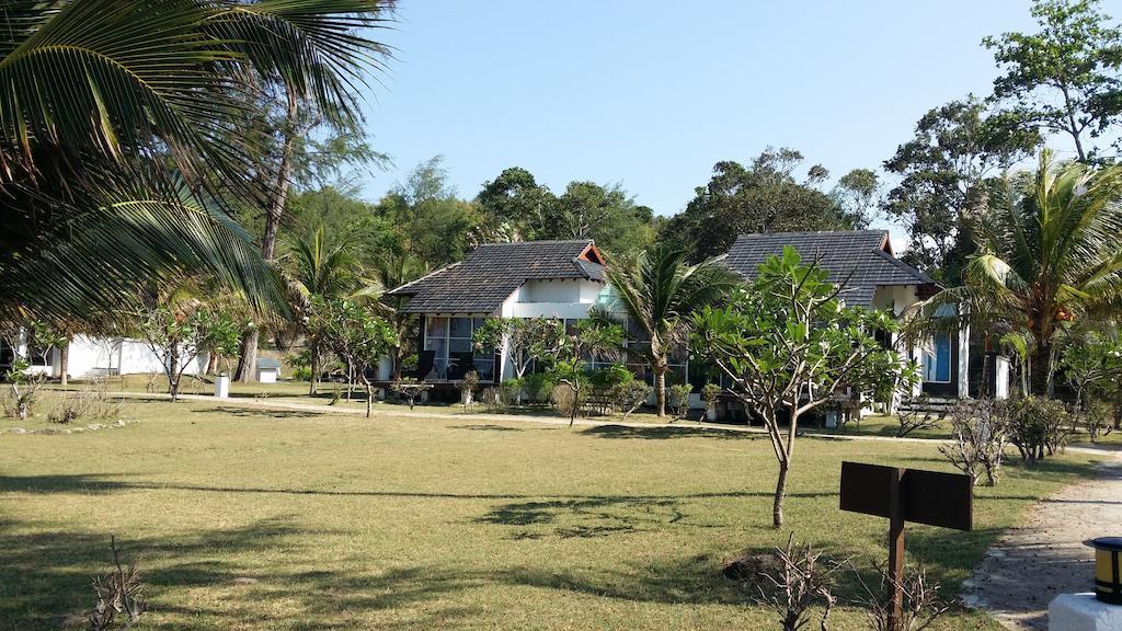 Sari Pacifica Resort & Spa, Sibu Island, Johor Pulau Sibu Buitenkant foto