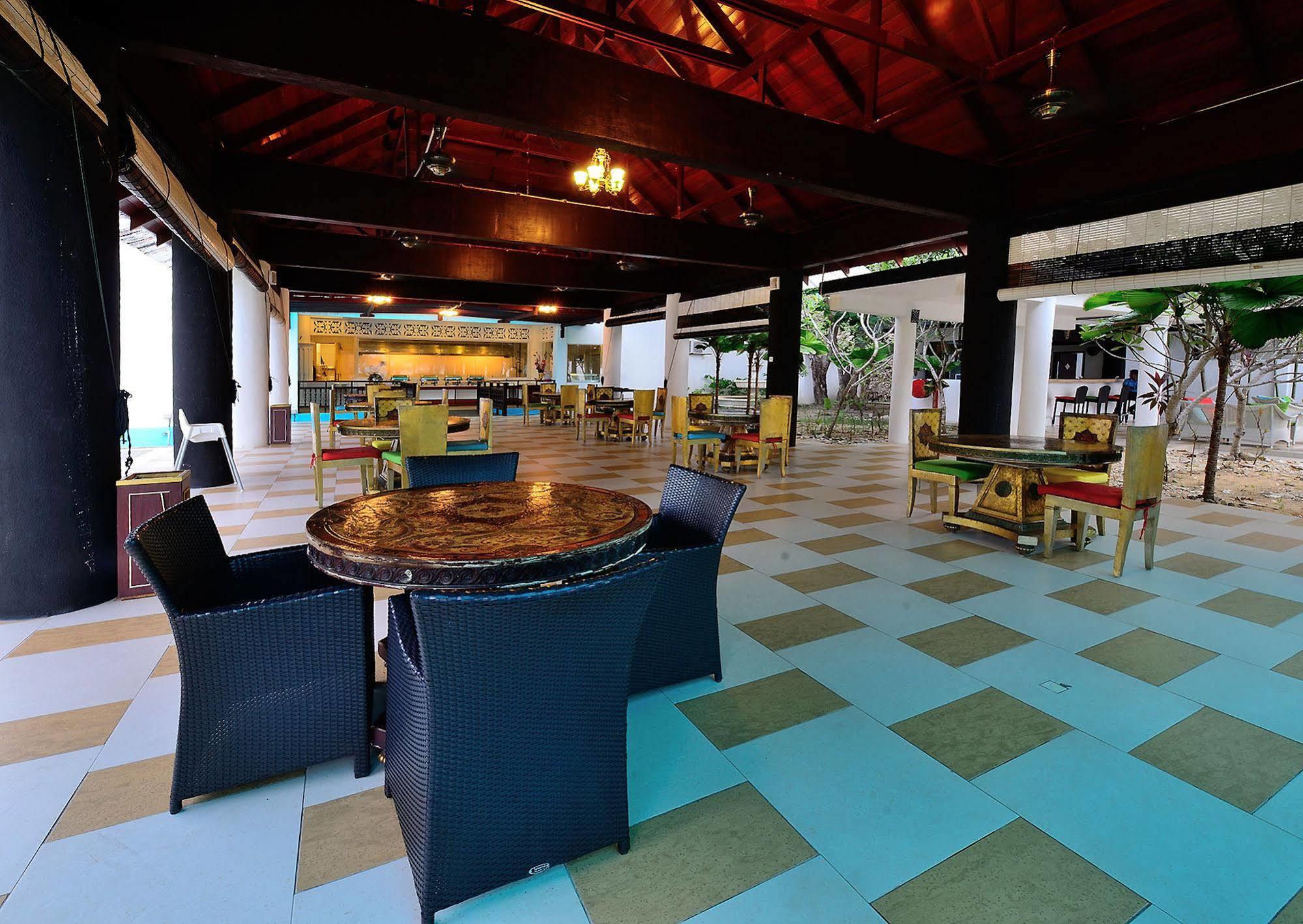 Sari Pacifica Resort & Spa, Sibu Island, Johor Pulau Sibu Buitenkant foto