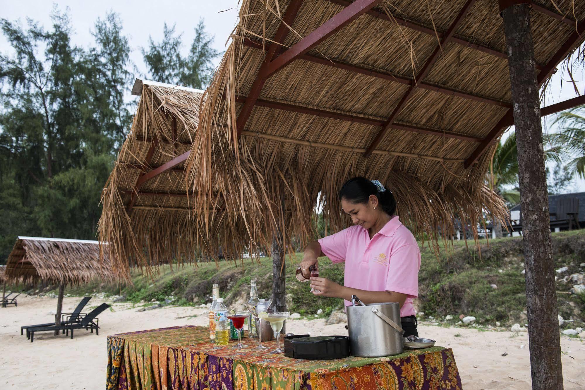 Sari Pacifica Resort & Spa, Sibu Island, Johor Pulau Sibu Buitenkant foto